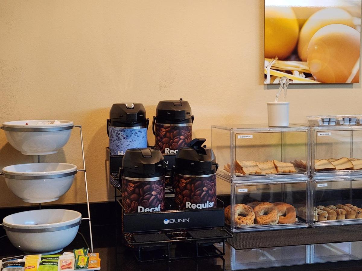 Comfort Inn & Suites Asheboro East Экстерьер фото