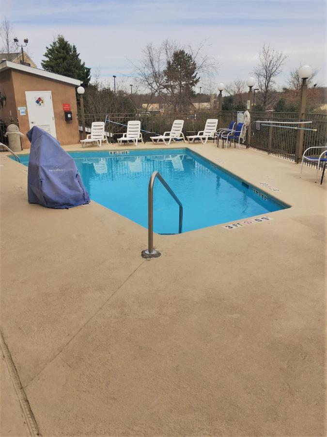 Comfort Inn & Suites Asheboro East Экстерьер фото